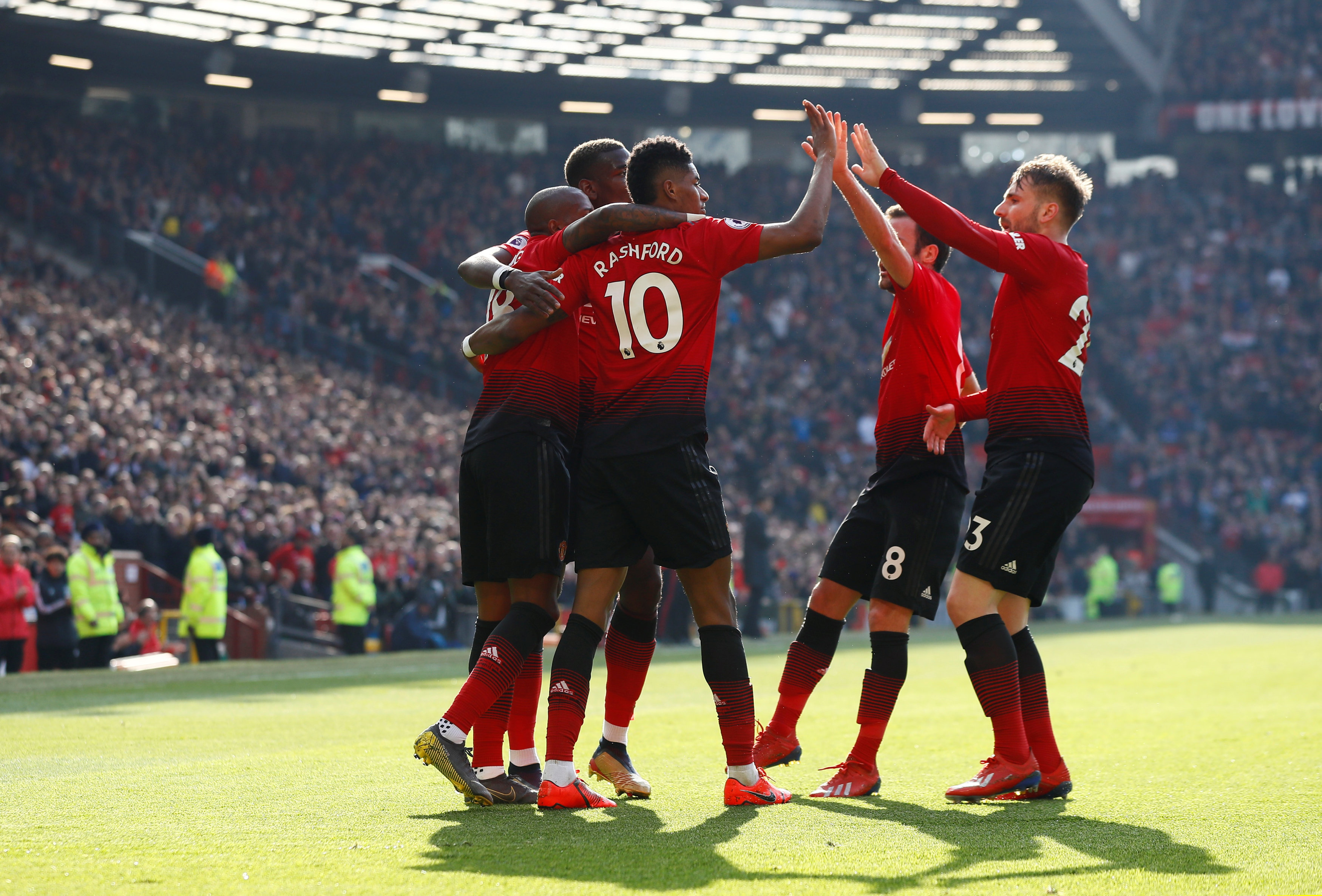 与广岛三箭 与广岛三箭